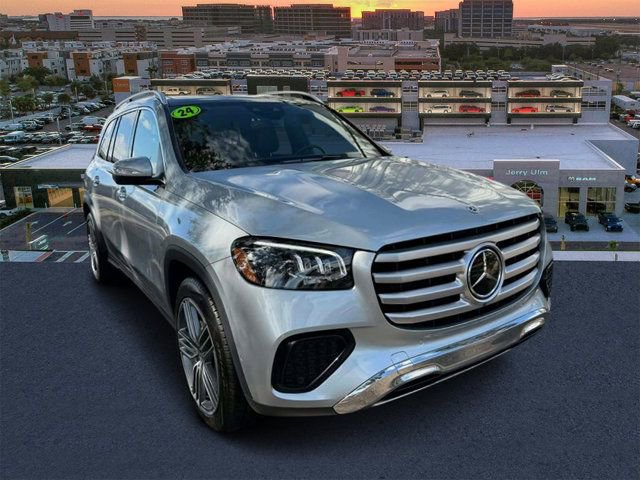 Used 2024 Mercedes-Benz GLS 450 4MATIC image 1