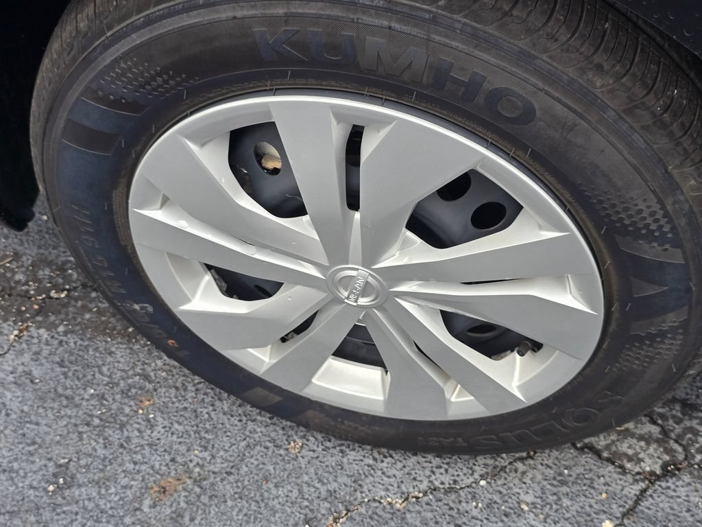 Used 2025 Nissan Versa S w/ Trunk Package FWD image 23