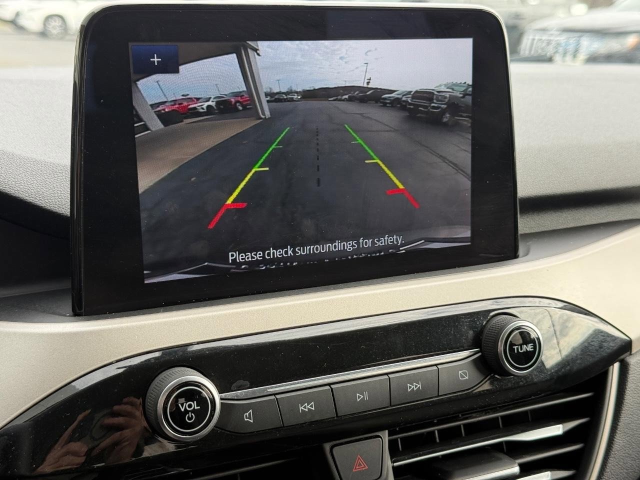 Used 2022 Ford Escape SE image 16