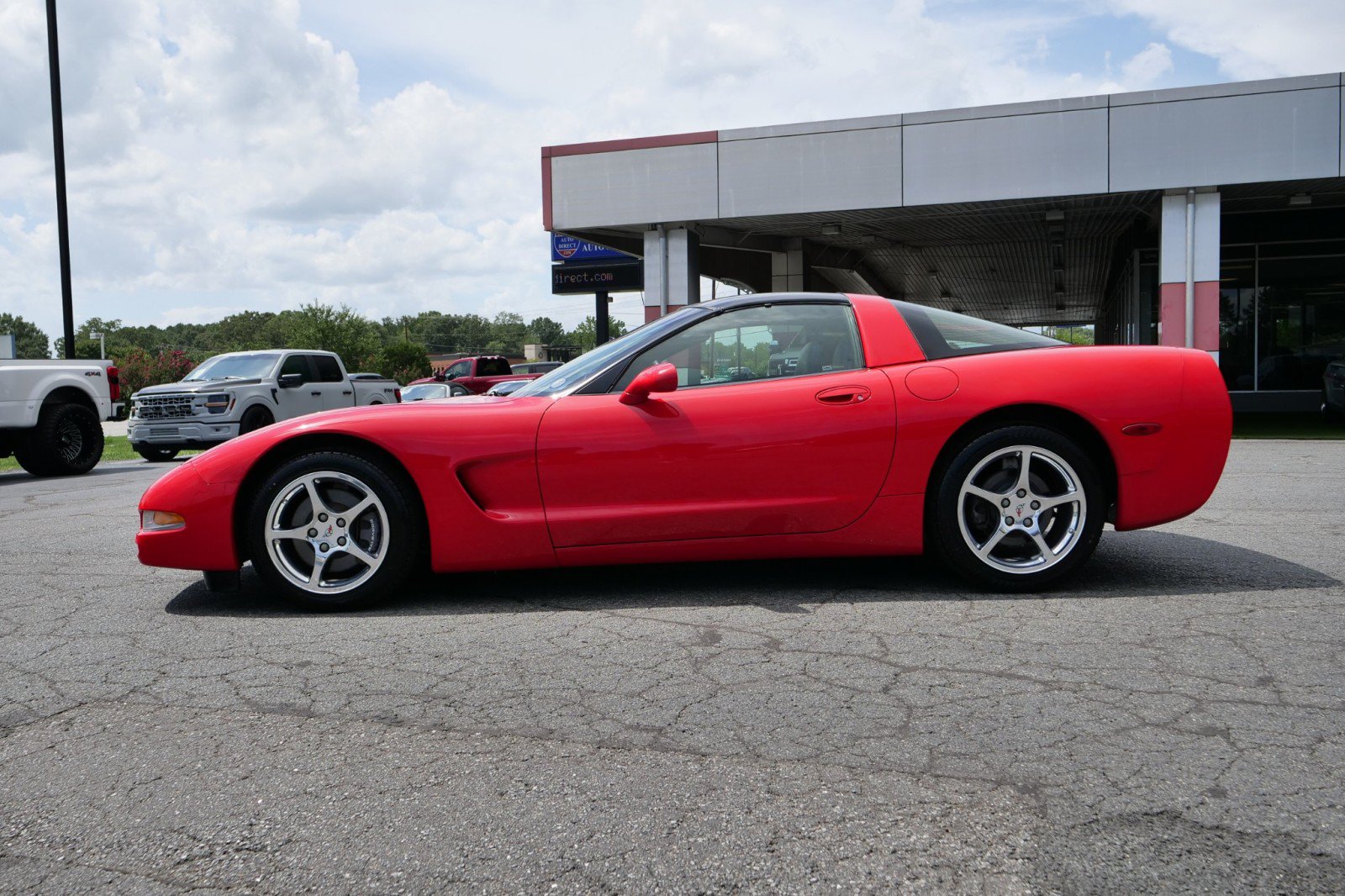 Used 2002 Chevrolet Corvette Coupe w/ Preferred Equipment Group2 RWD image 43