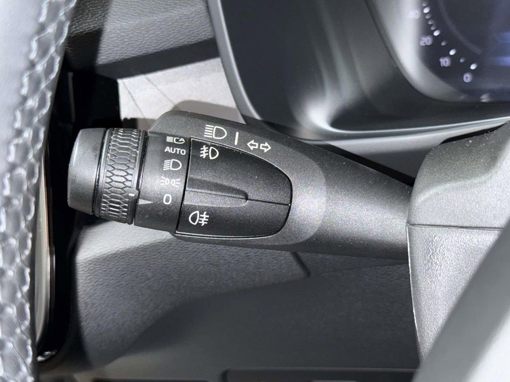 Used 2023 Volvo C40 P8 Recharge Plus w/ Climate Package AWD/4WD image 27