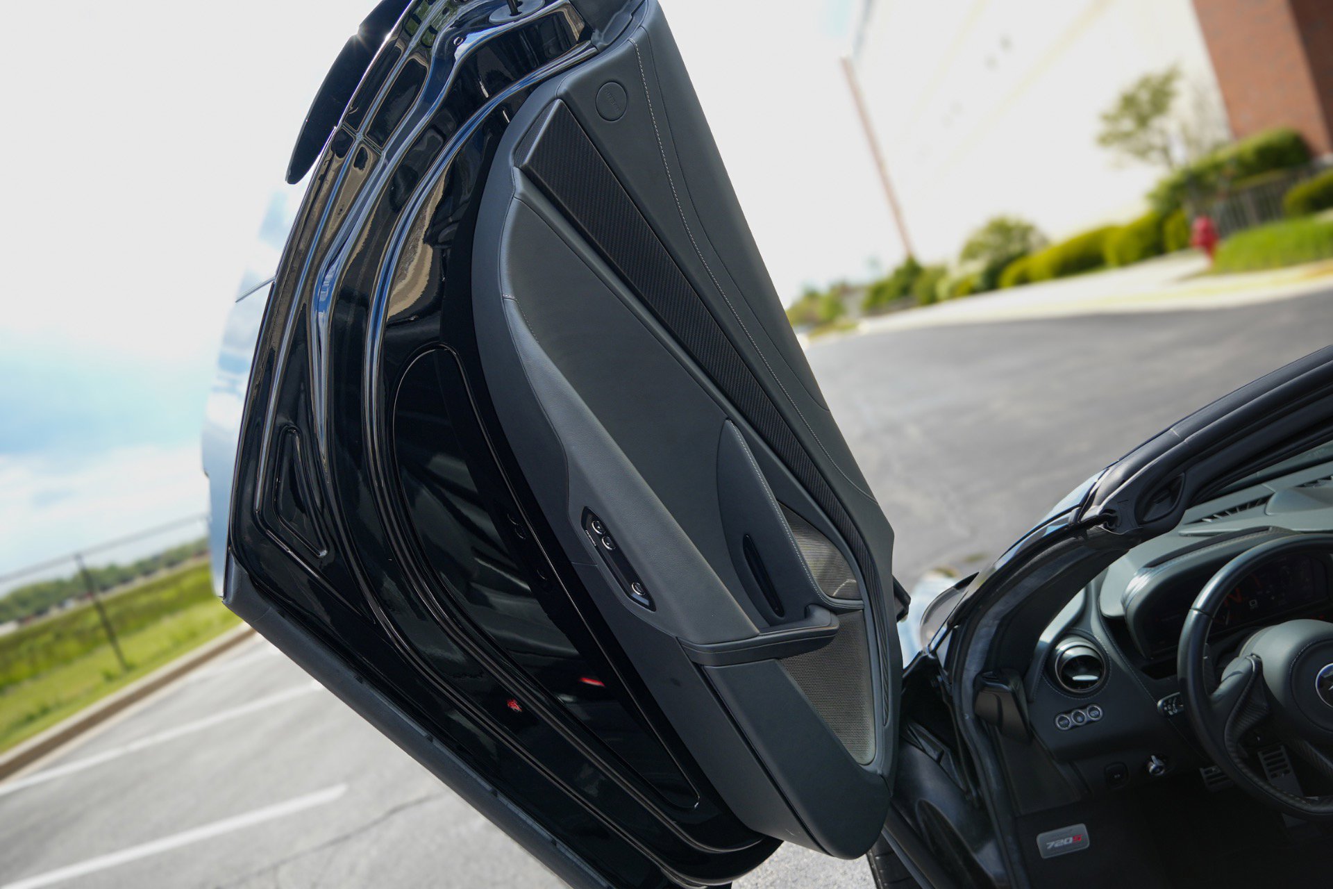 Used 2020 McLaren 720S Luxury RWD image 13