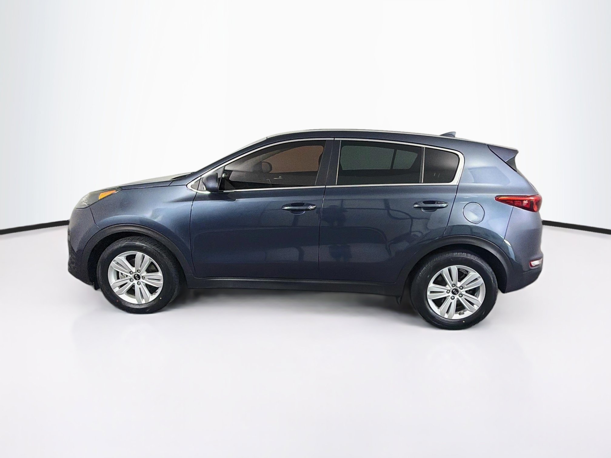 Used 2019 Kia Sportage LX FWD image 4