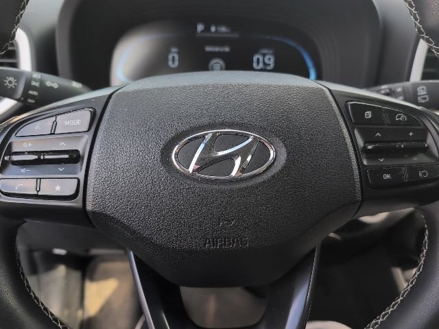 Used 2023 Hyundai Venue Limited w/ Cargo Package FWD image 10