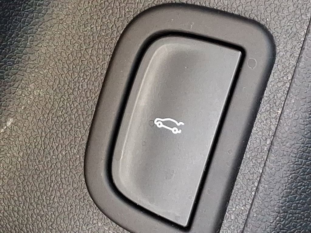 Certified 2025 Chevrolet Traverse LT image 28