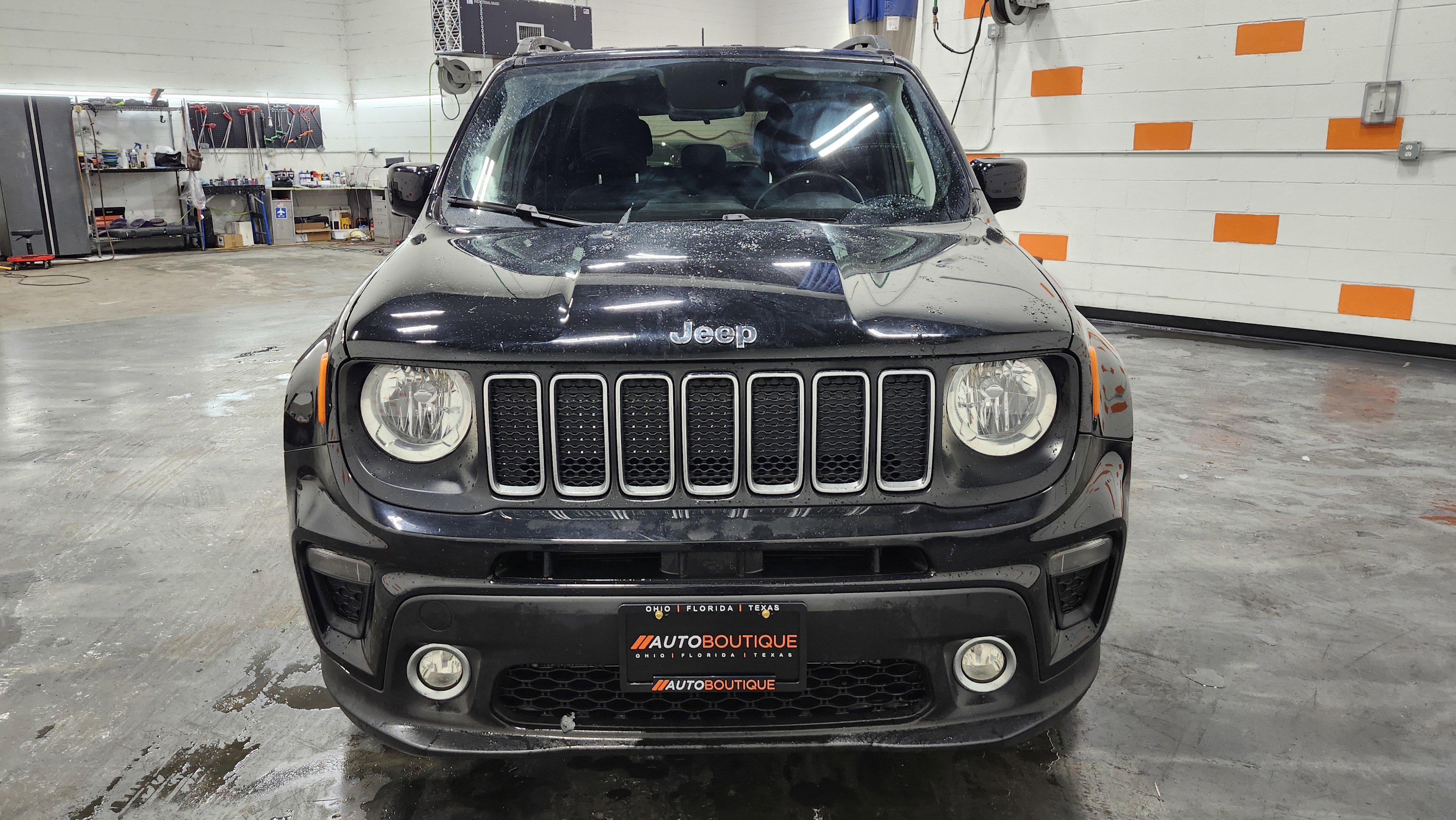 Used 2019 Jeep Renegade Latitude w/ Cold Weather Group image 11