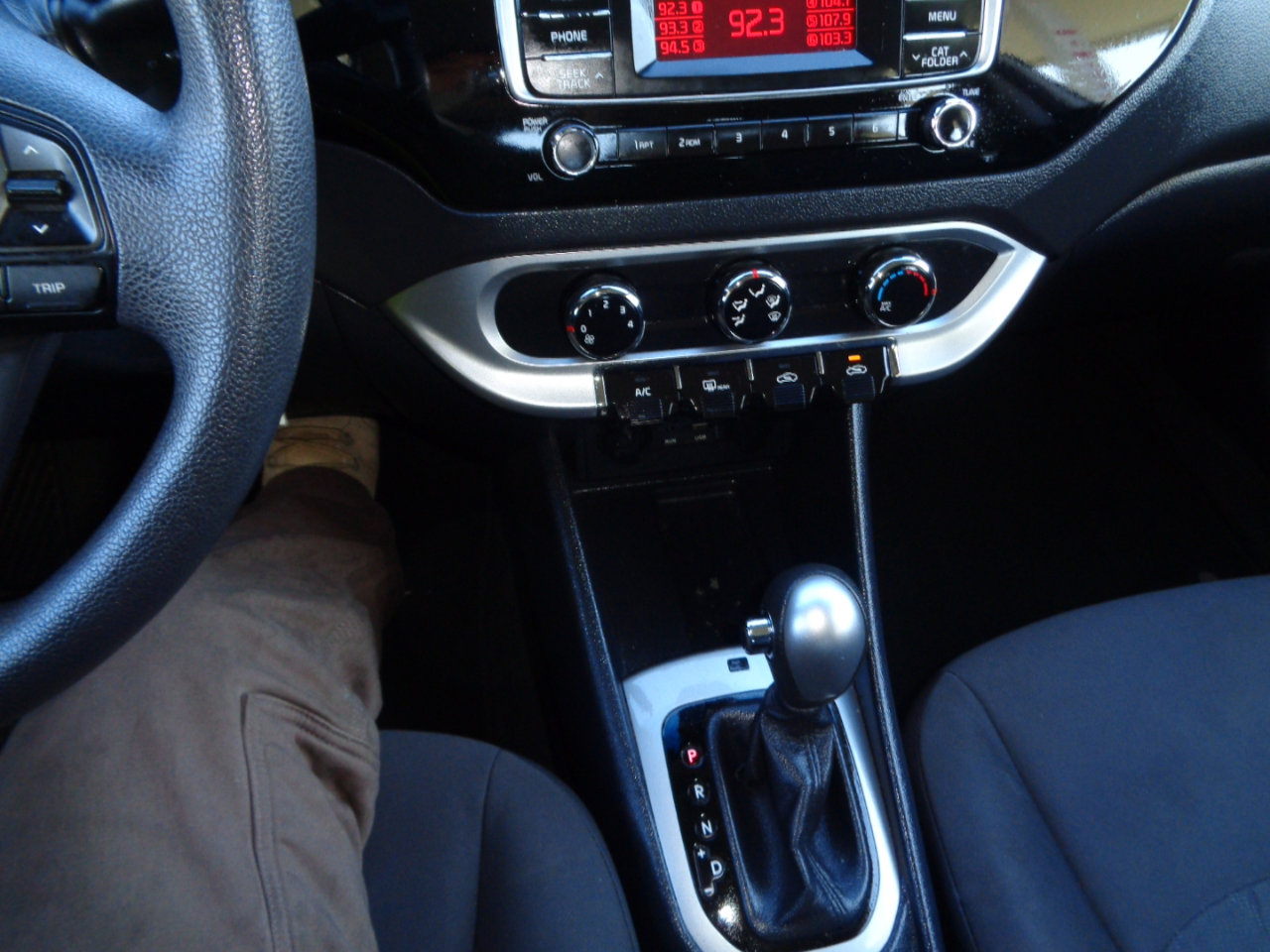 Used 2017 Kia Rio LX image 19