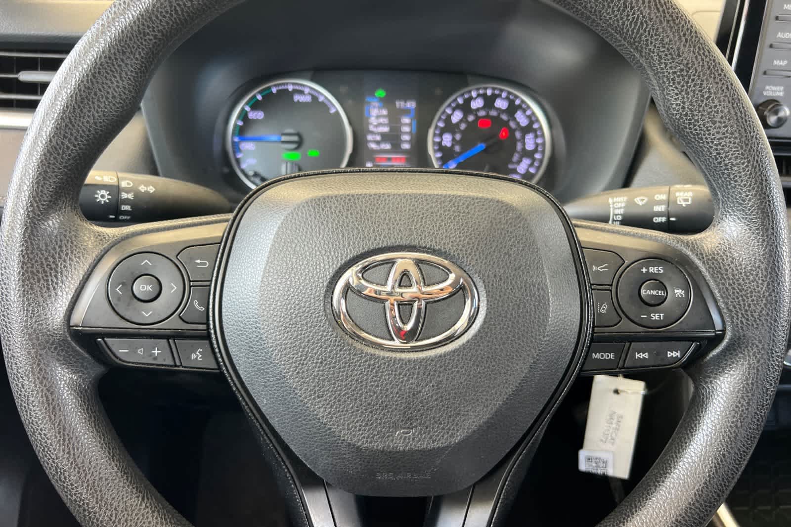 Used 2020 Toyota RAV4 LE AWD/4WD image 24
