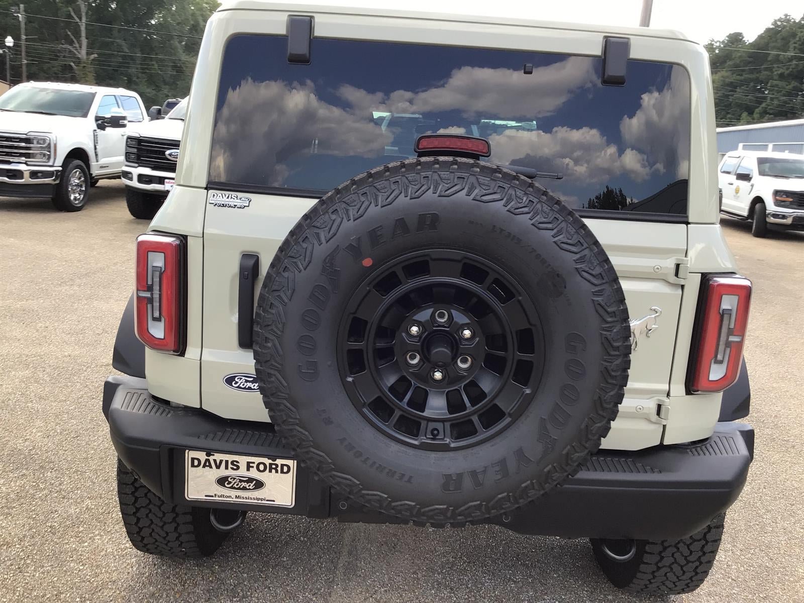 New 2026 Ford Bronco Badlands AWD/4WD image 11