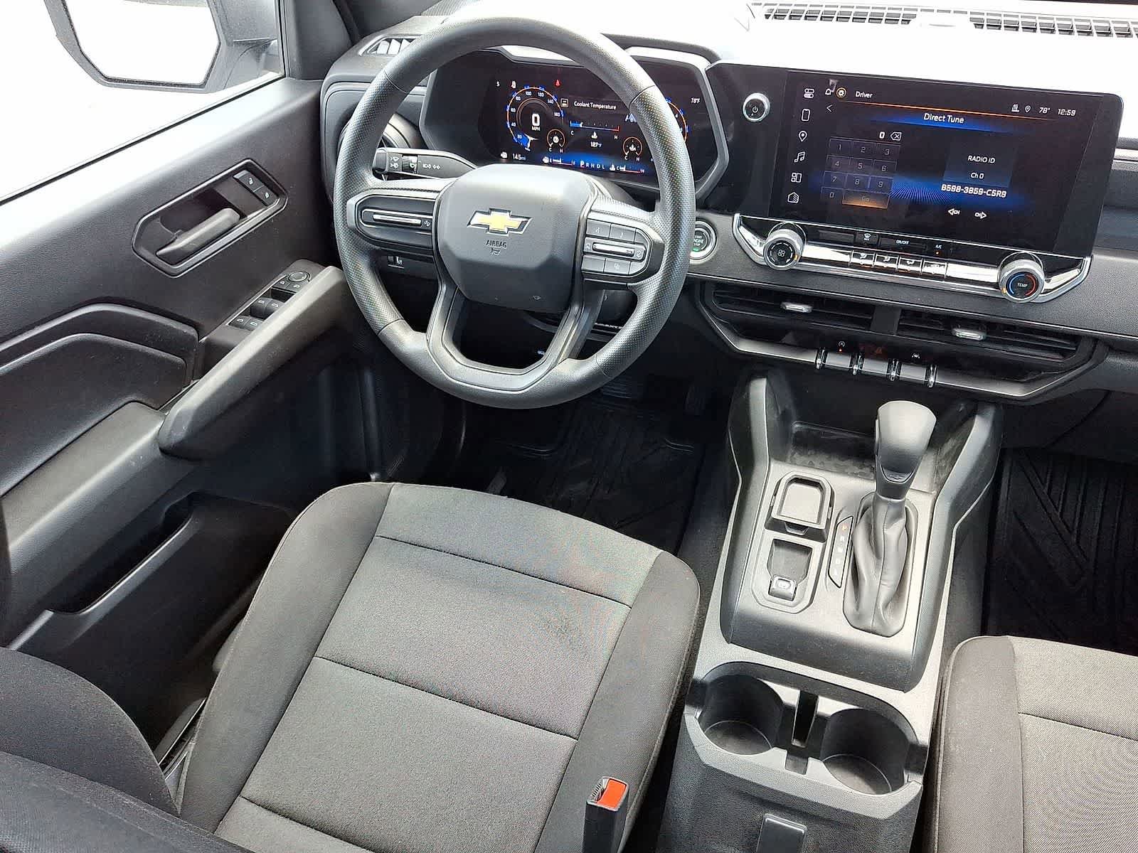 Used 2024 Chevrolet Colorado W/T RWD image 10