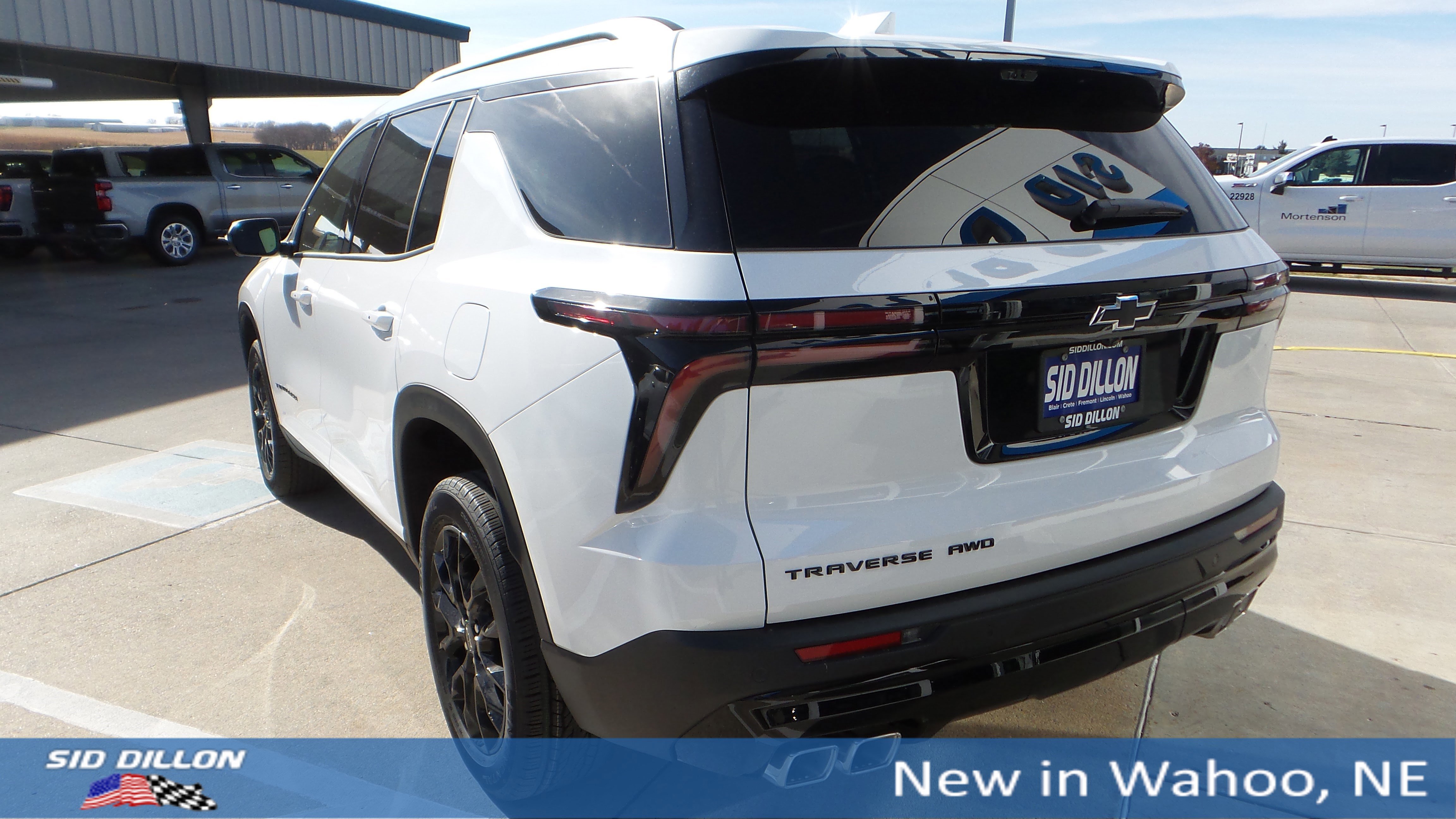 New 2026 Chevrolet Traverse LT w/ Midnight/Sport Edition image 3