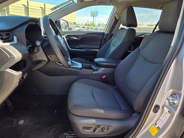 Used 2025 Toyota RAV4 XLE image 23