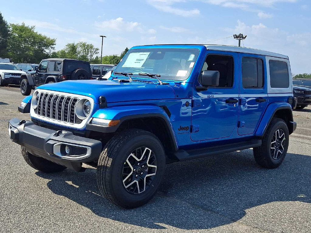 New 2027 Jeep Wrangler Unlimited Sahara w/ Whitecap Package AWD/4WD image 4