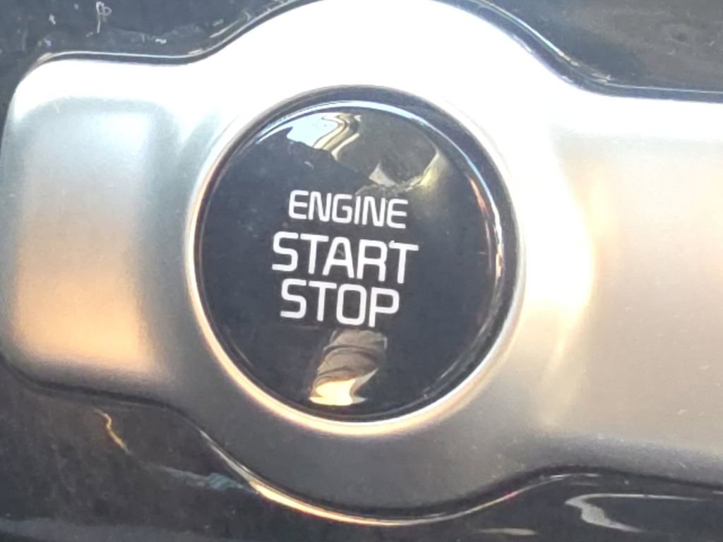 Used 2021 Kia Seltos SX w/ SX Sunroof Package image 34