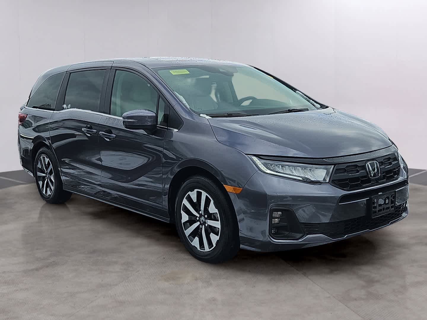 Certified 2026 Honda Odyssey EX-L image 3