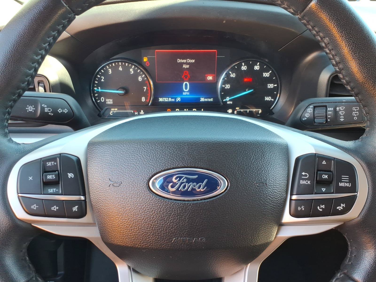 Used 2023 Ford Explorer XLT AWD/4WD image 19