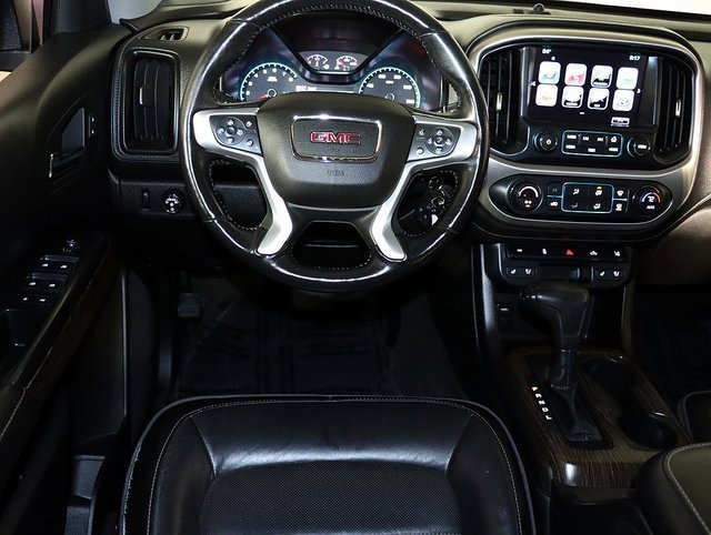 Used 2017 GMC Canyon Denali image 3