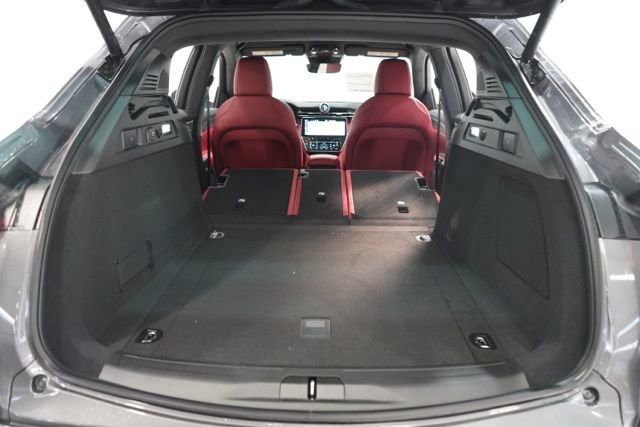 New 2025 Maserati Grecale GT image 33