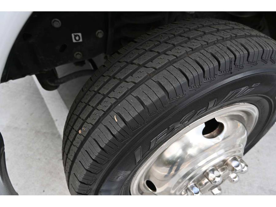 Used 2012 Ford E-350 and Econoline 350 Super Duty w/ Shuttle Bus Prep Pkg RWD image 11