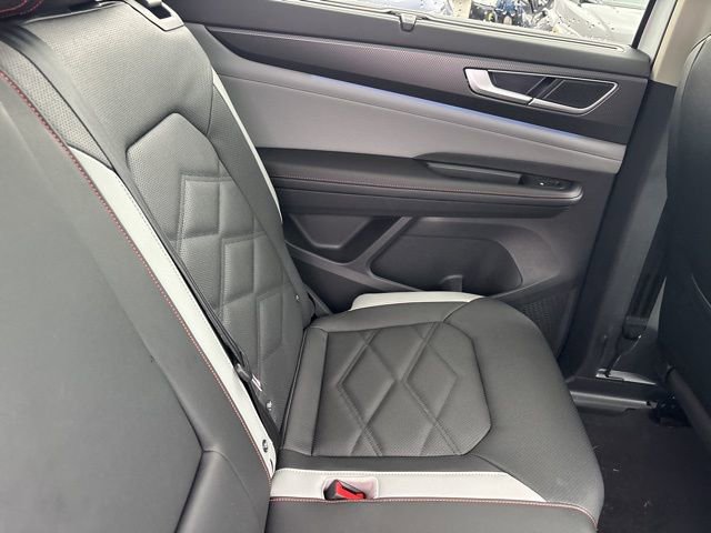 New 2026 Volkswagen Atlas Peak Edition image 38