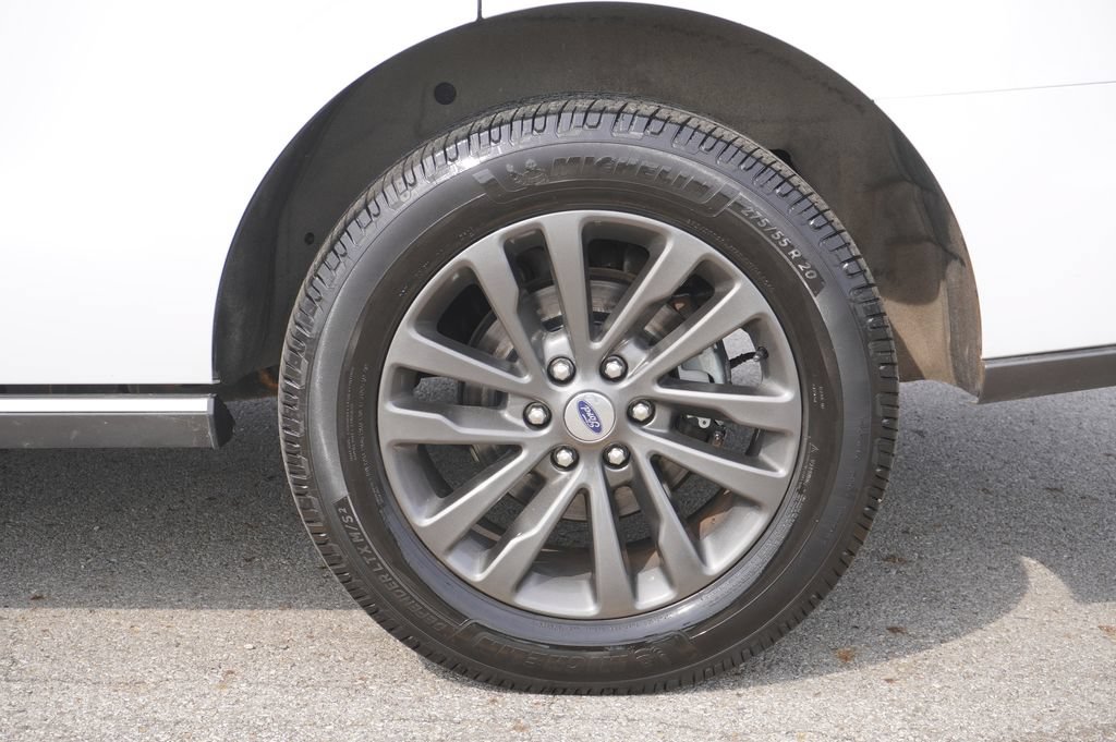 Used 2021 Ford Expedition Limited AWD/4WD image 11