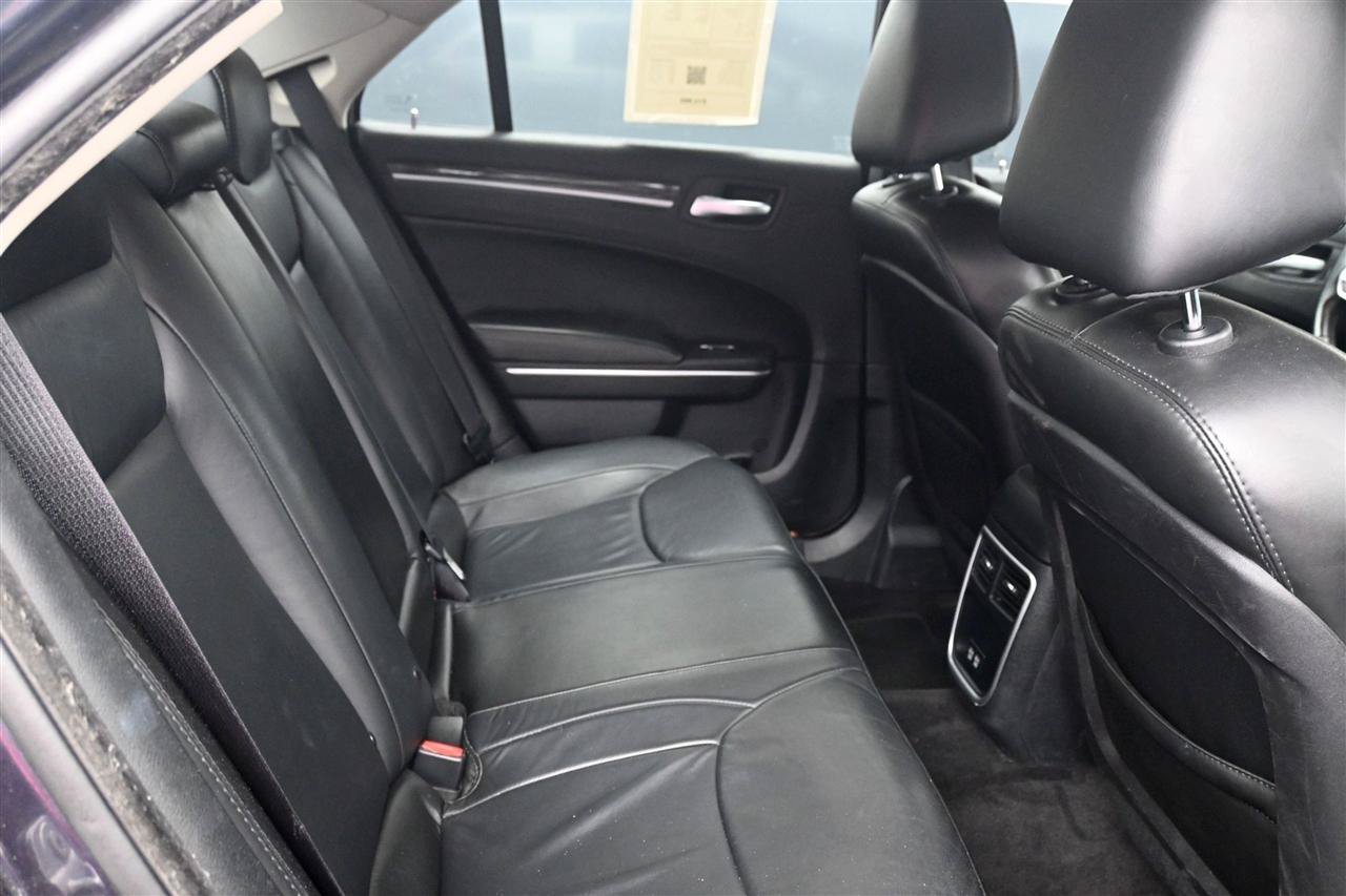 Used 2017 Chrysler 300 Limited w/ Value Package AWD/4WD image 10