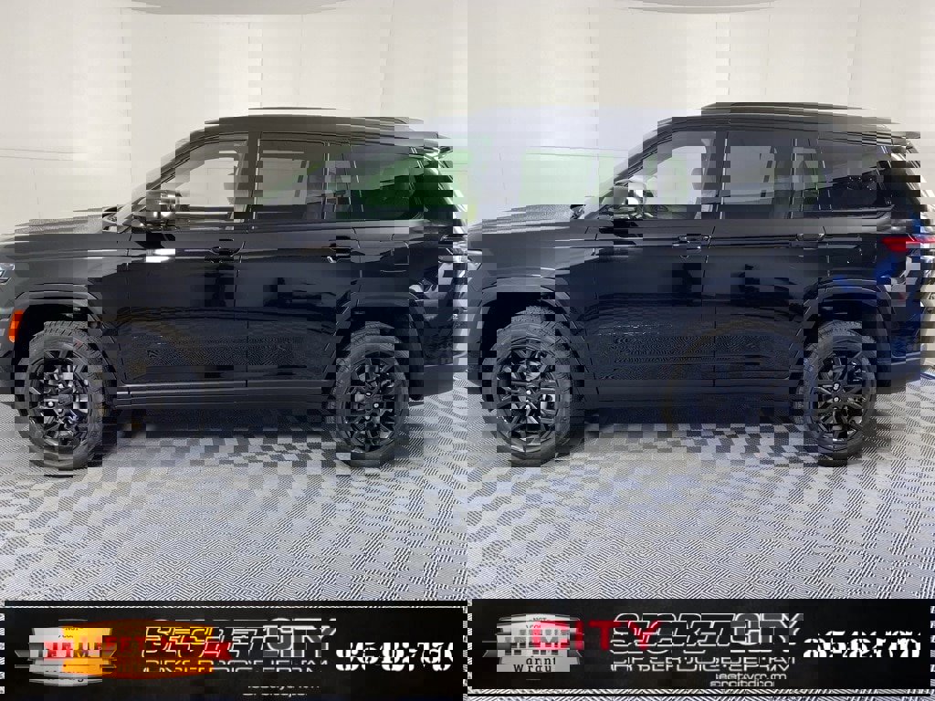 New 2025 Jeep Grand Cherokee L Limited image 4