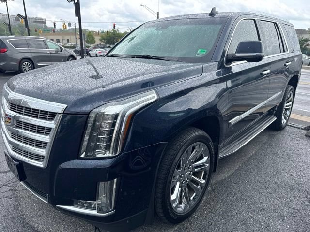 Used 2018 Cadillac Escalade Luxury w/ LPO, Radiant Package AWD/4WD image 2
