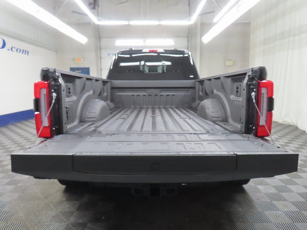 Used 2025 Ford F450 Platinum AWD/4WD image 44
