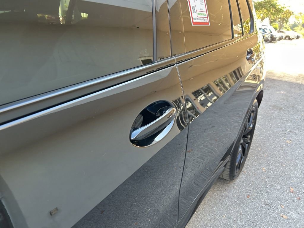 Used 2024 BMW X7 xDrive40i w/ M Sport Package image 16