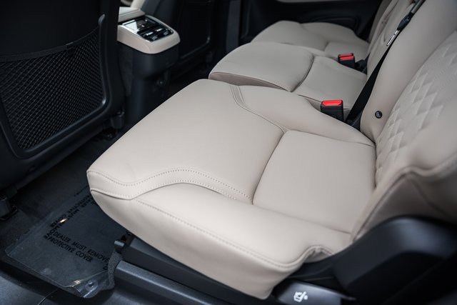 New 2026 Volvo XC90 B6 Plus w/ Protection Package Premier image 30