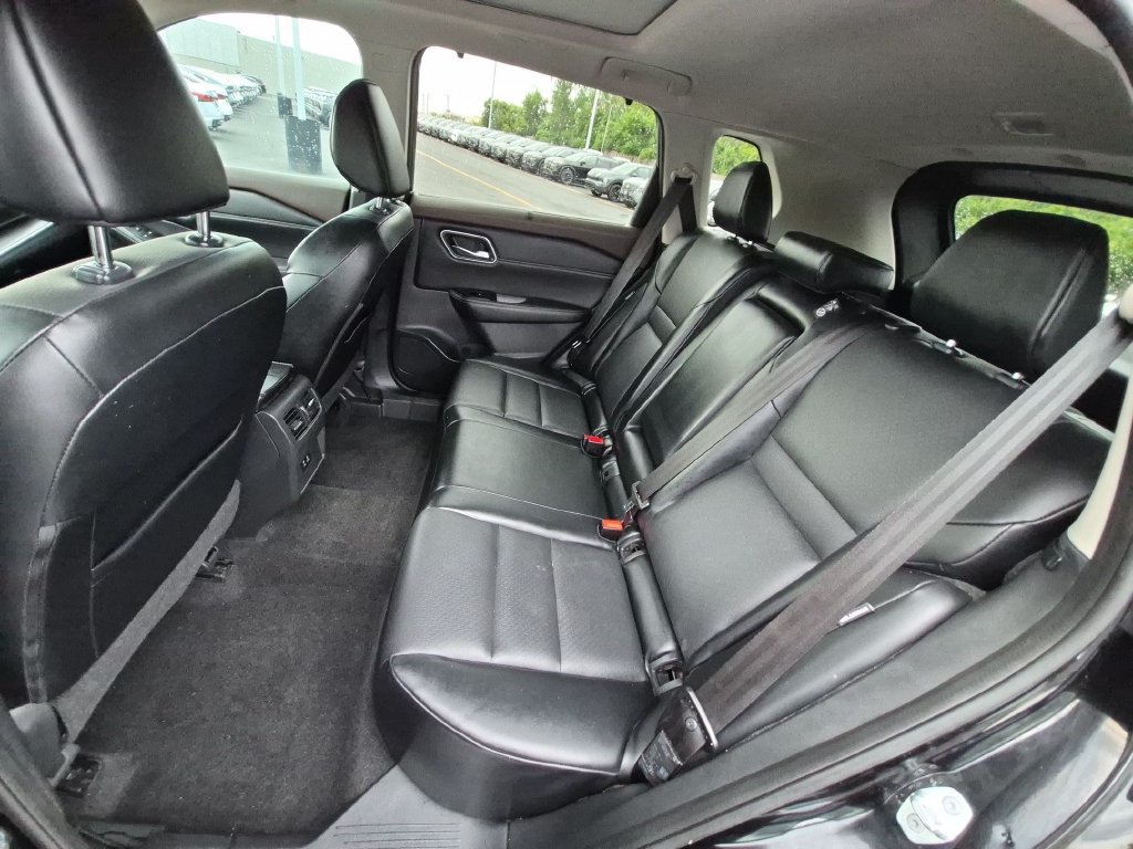 Used 2021 Nissan Rogue SV w/ Premium Package FWD image 23
