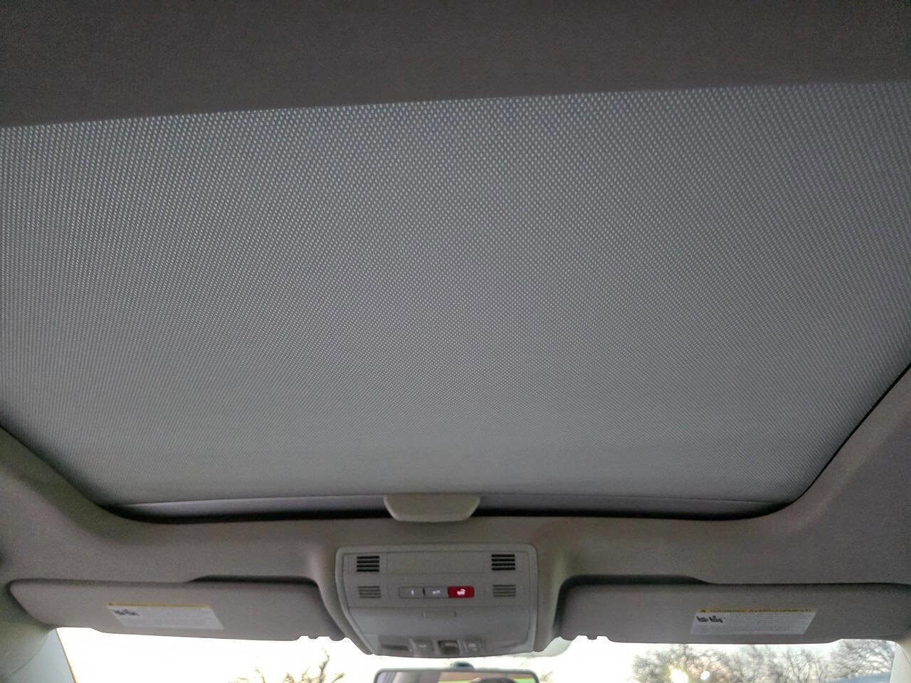 Used 2015 Volkswagen Golf S image 31