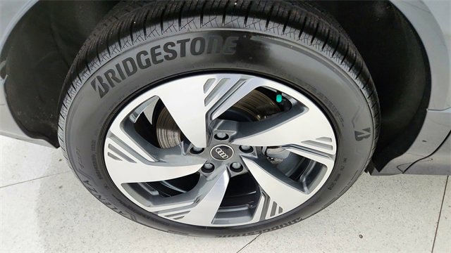Used 2025 Audi Q6 e-tron Premium w/ Convenience Package image 56