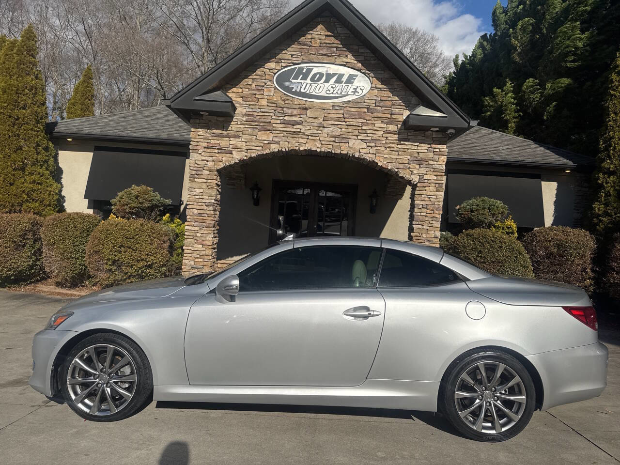 Used 2013 Lexus IS 250C w/ Luxury Pkg image 1