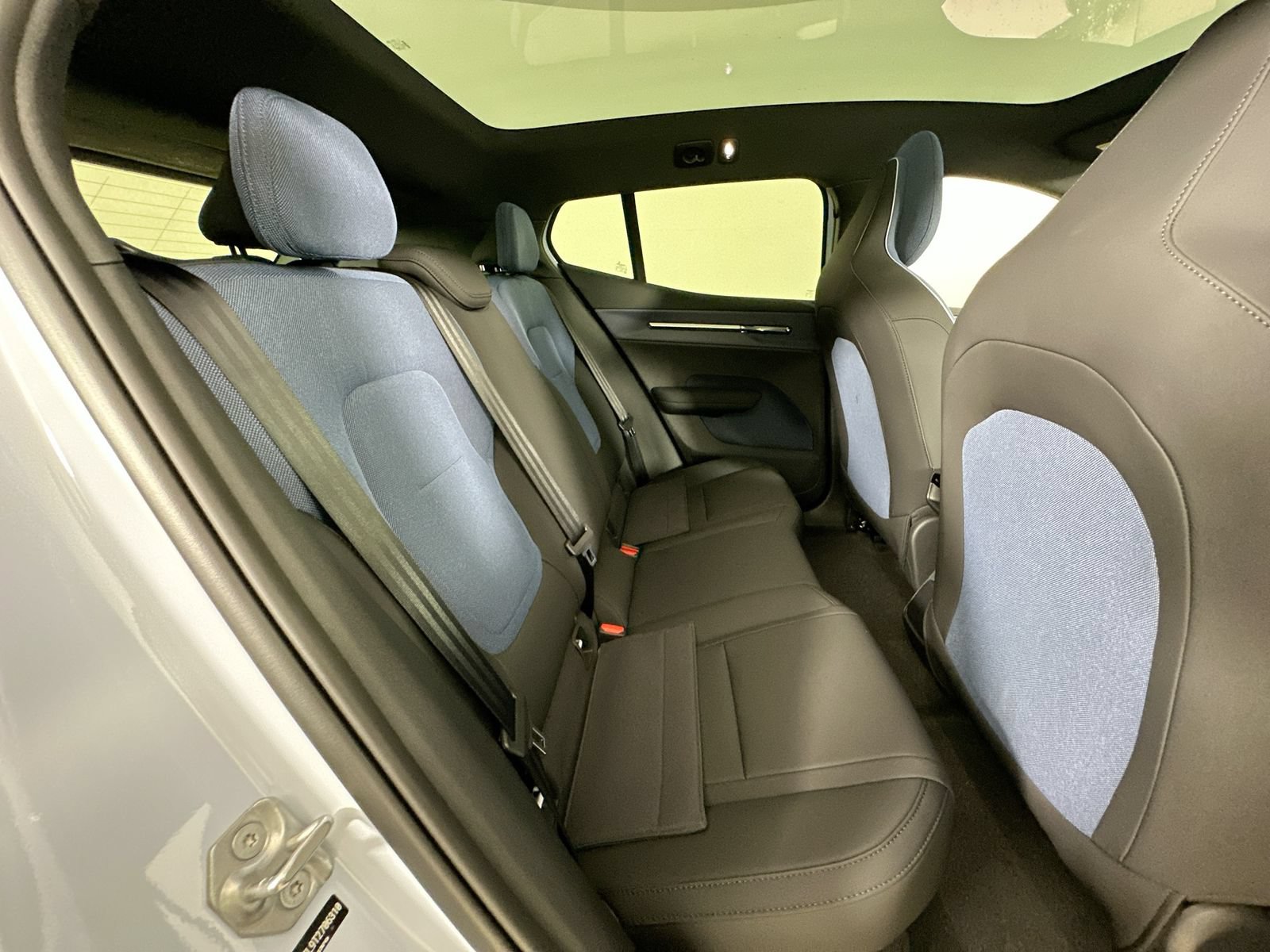 New 2026 Volvo EX30 Ultra w/ Protection Package Premier AWD/4WD image 36