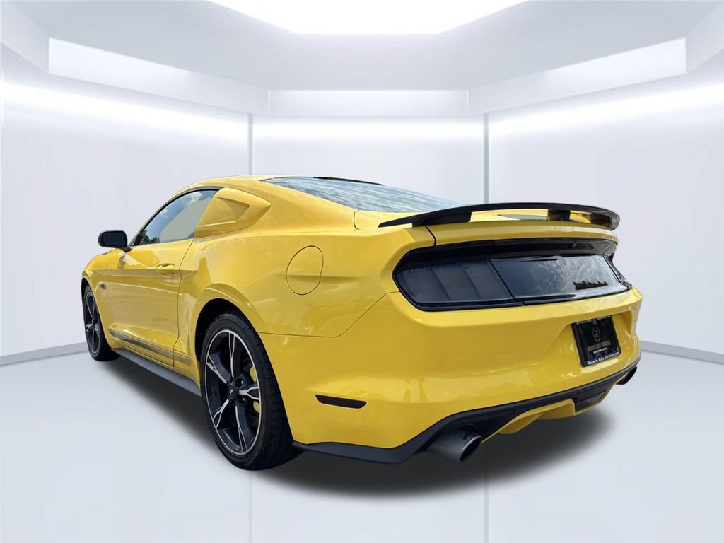 Used 2017 Ford Mustang GT Premium w/ Equipment Group 401A RWD image 3