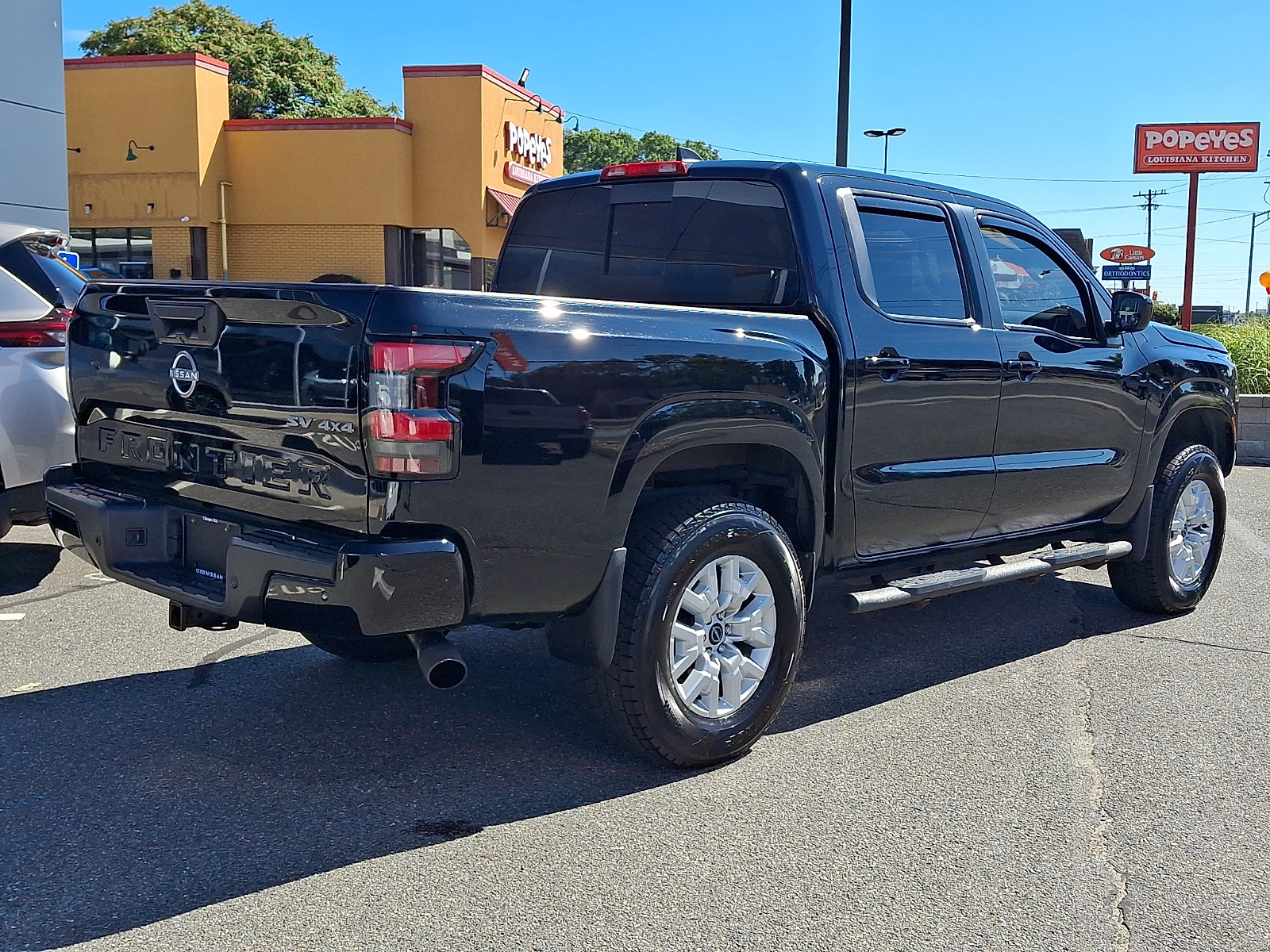 Used 2024 Nissan Frontier SV w/ SV Convenience Package AWD/4WD image 7