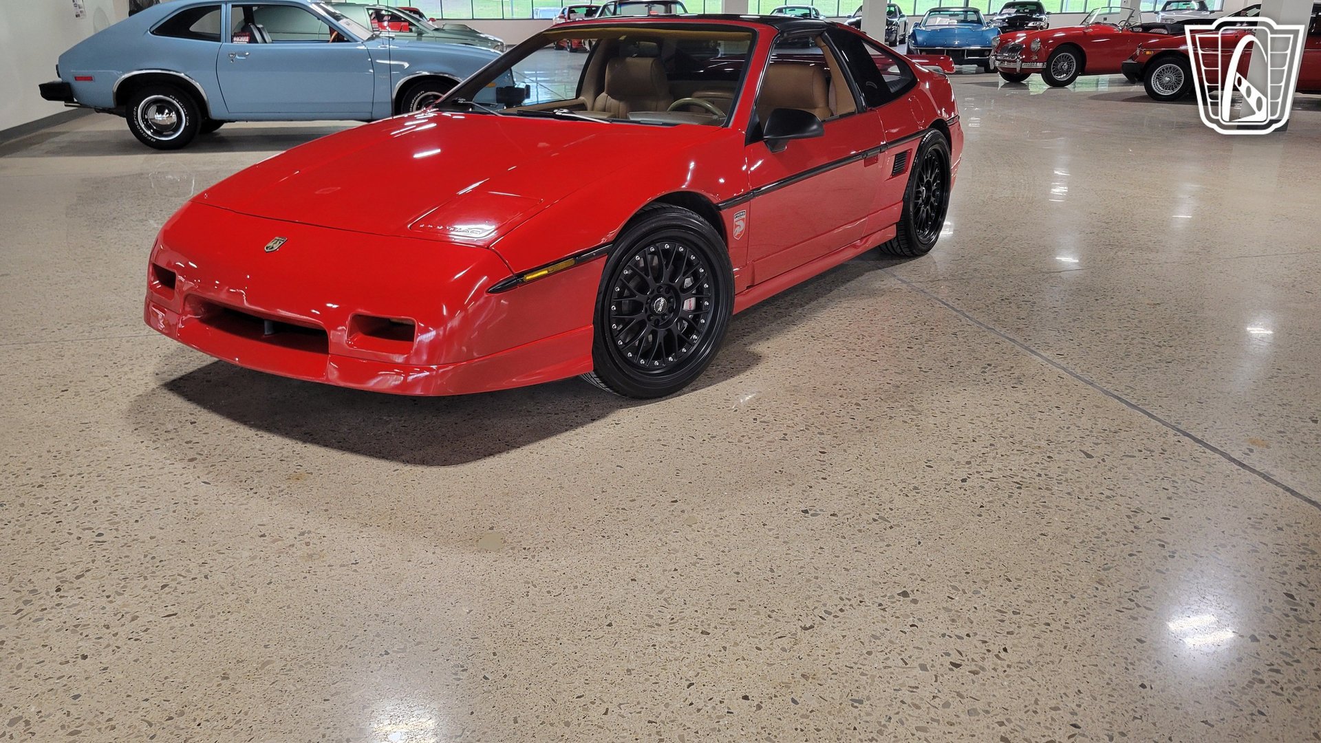 Used 1988 Pontiac Fiero GT RWD image 2