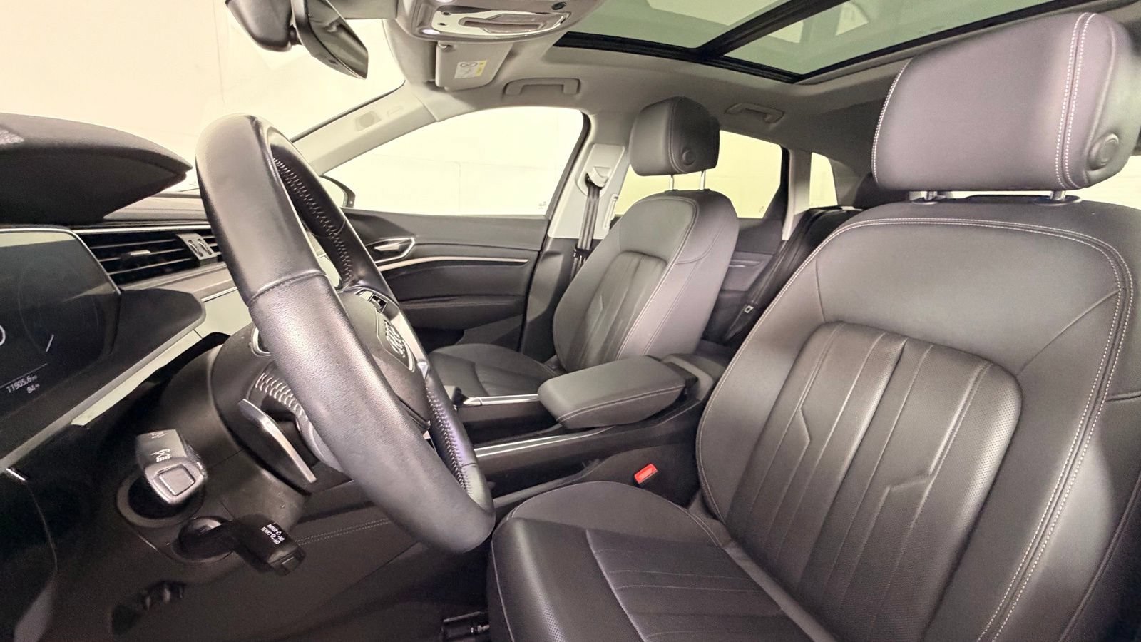Used 2019 Audi e-tron Premium Plus AWD/4WD image 11