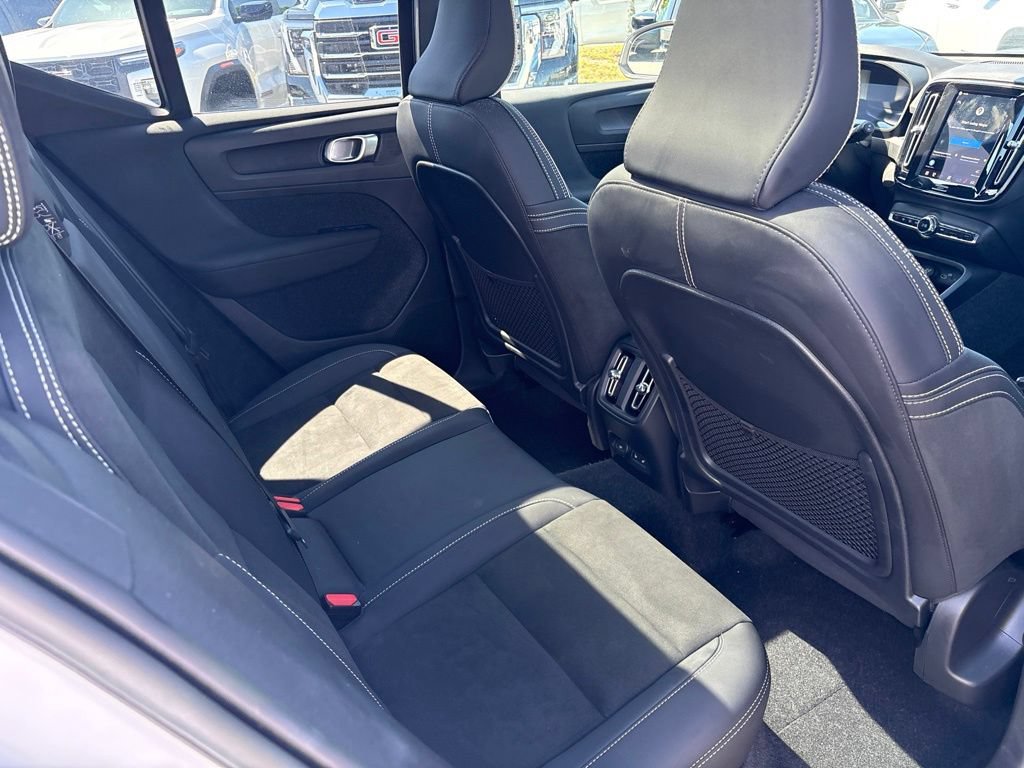 Used 2023 Volvo XC40 Recharge Ultimate AWD/4WD image 7