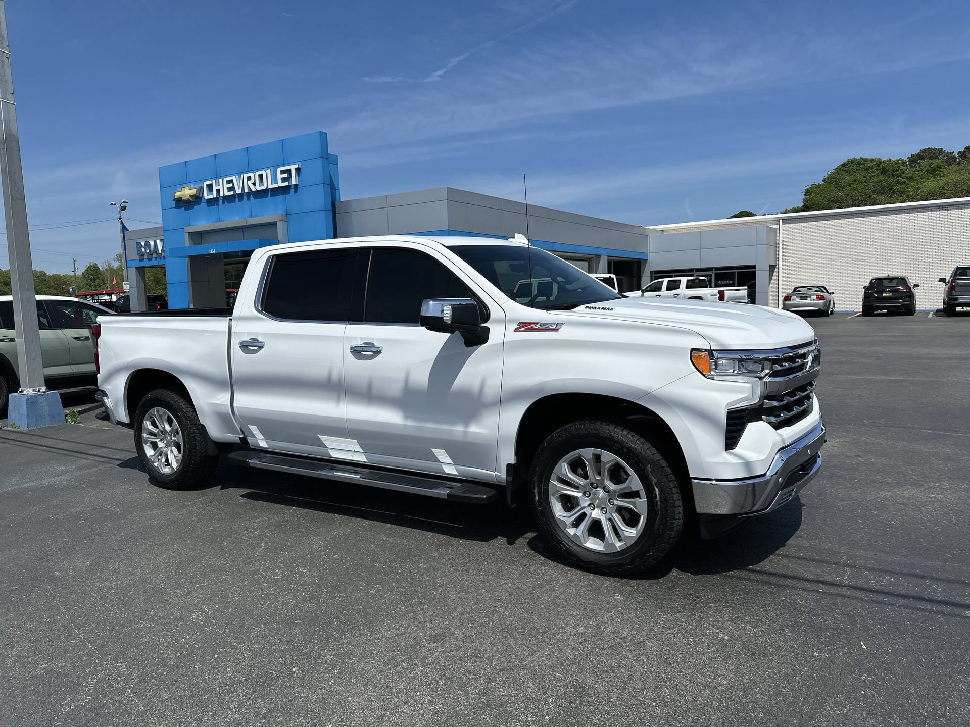 Used 2025 Chevrolet Silverado 1500 LTZ w/ LTZ Premium Package AWD/4WD image 1