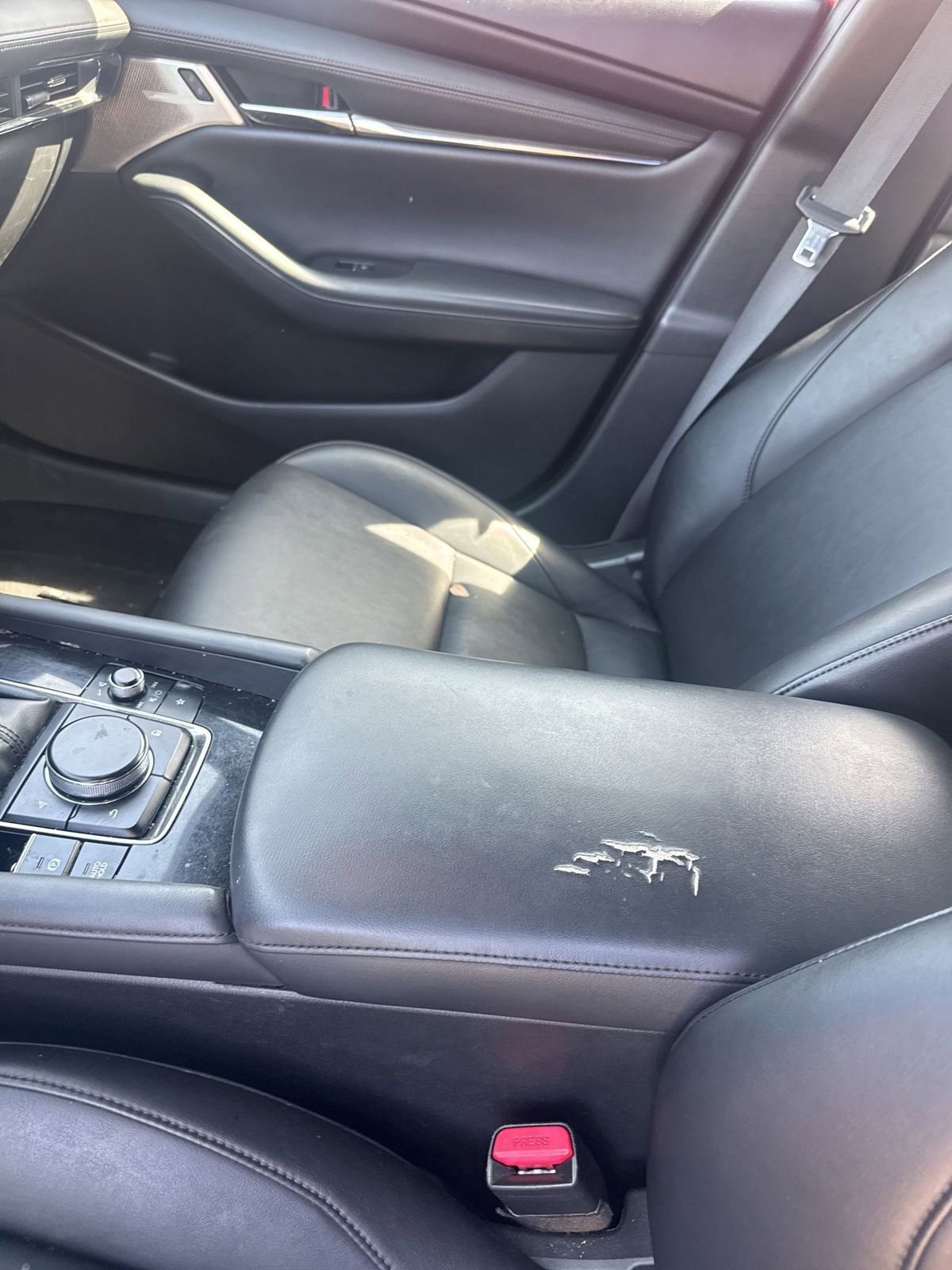 Used 2019 MAZDA MAZDA3 Hatchback w/ Preferred Package FWD image 8