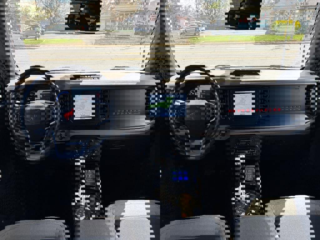 Used 2023 Ford Bronco Big Bend w/ Sasquatch Package image 6