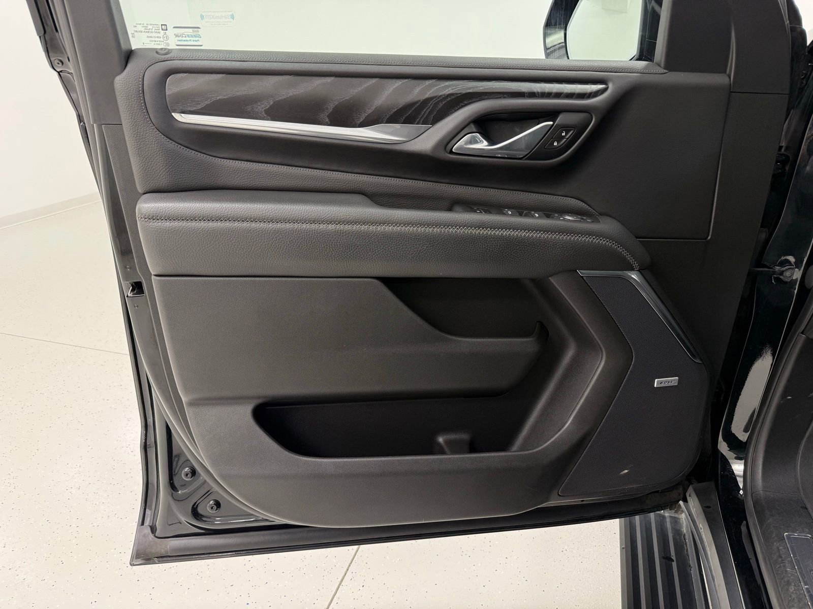 Used 2021 GMC Yukon Denali w/ Denali Premium Package image 11