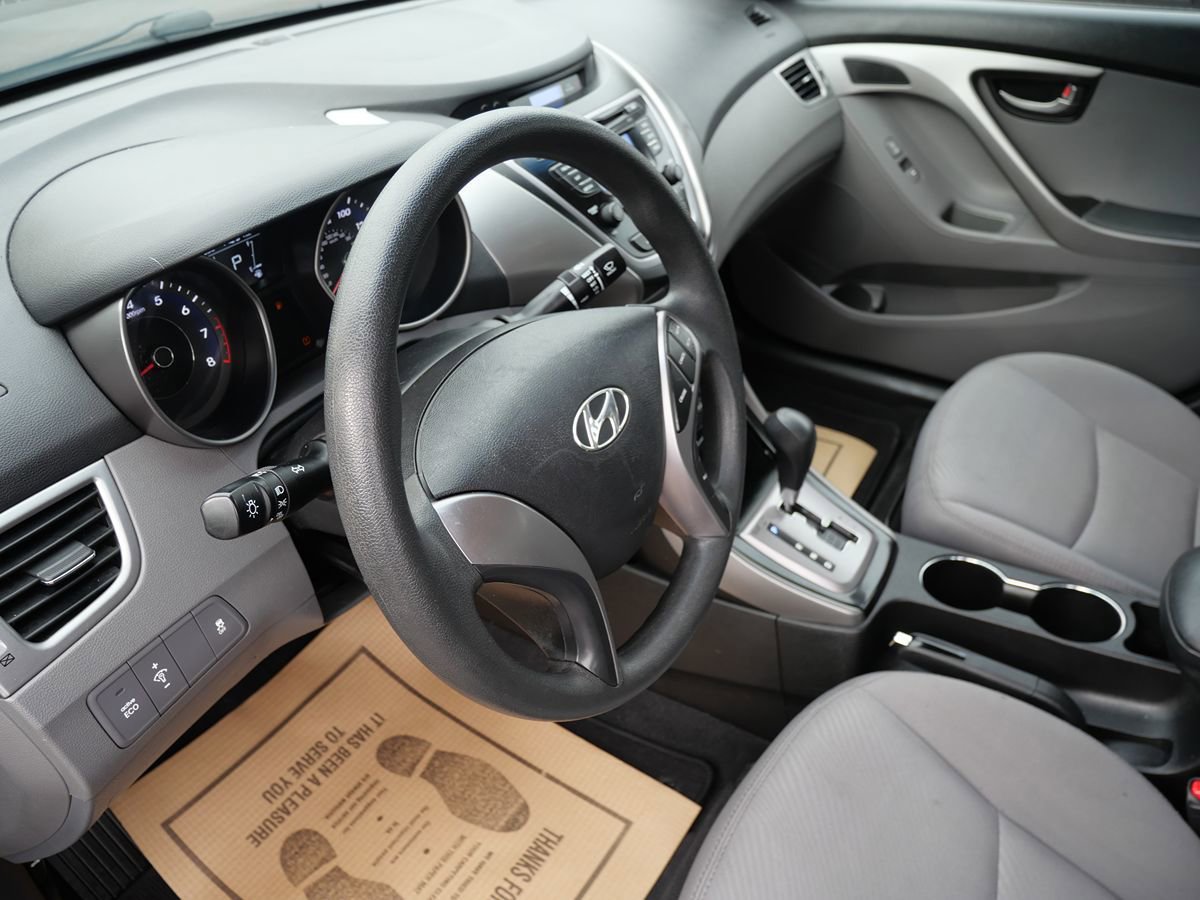 Used 2013 Hyundai Elantra GLS FWD image 12