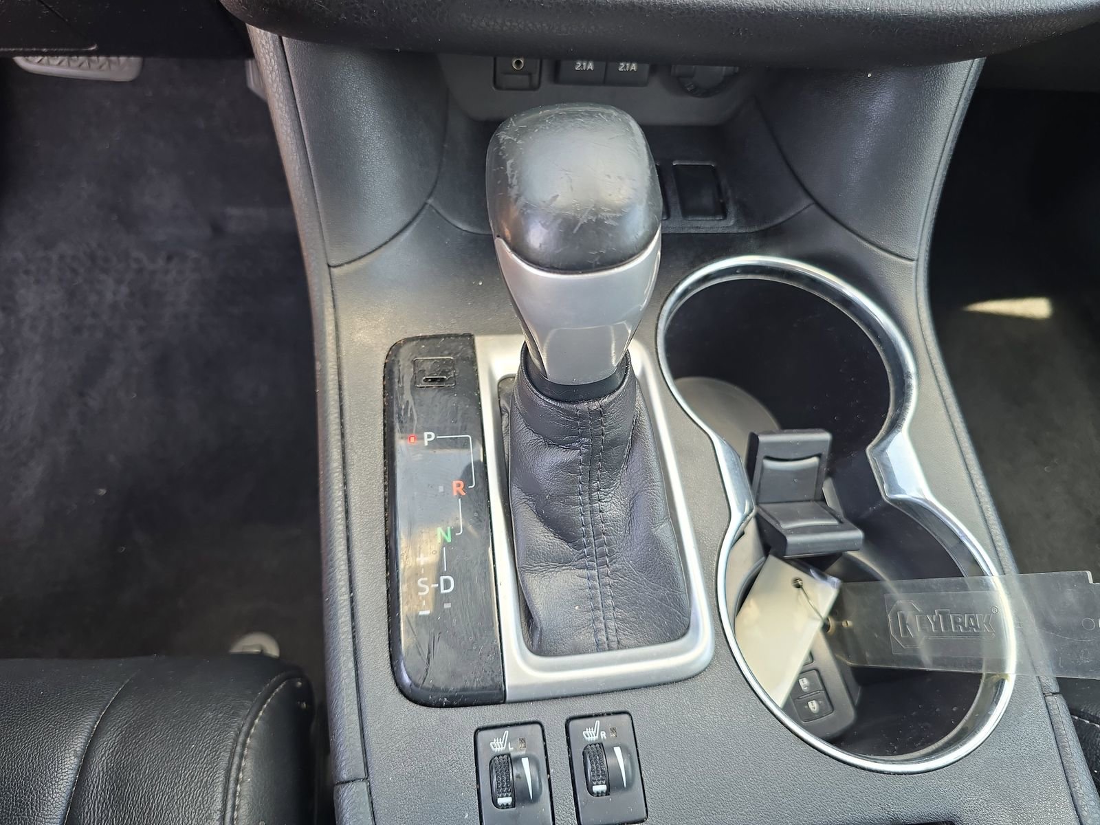 Used 2018 Toyota Highlander SE FWD image 21