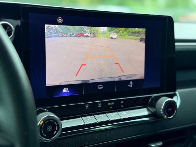 Used 2023 Chevrolet Colorado Trail Boss w/ Advanced Trailering Package AWD/4WD image 15