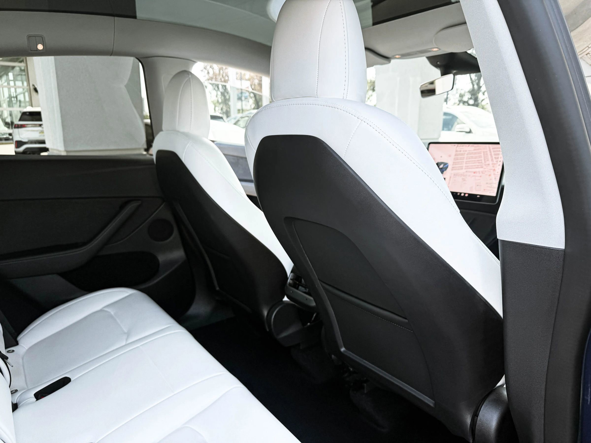 Used 2023 Tesla Model Y Performance image 27