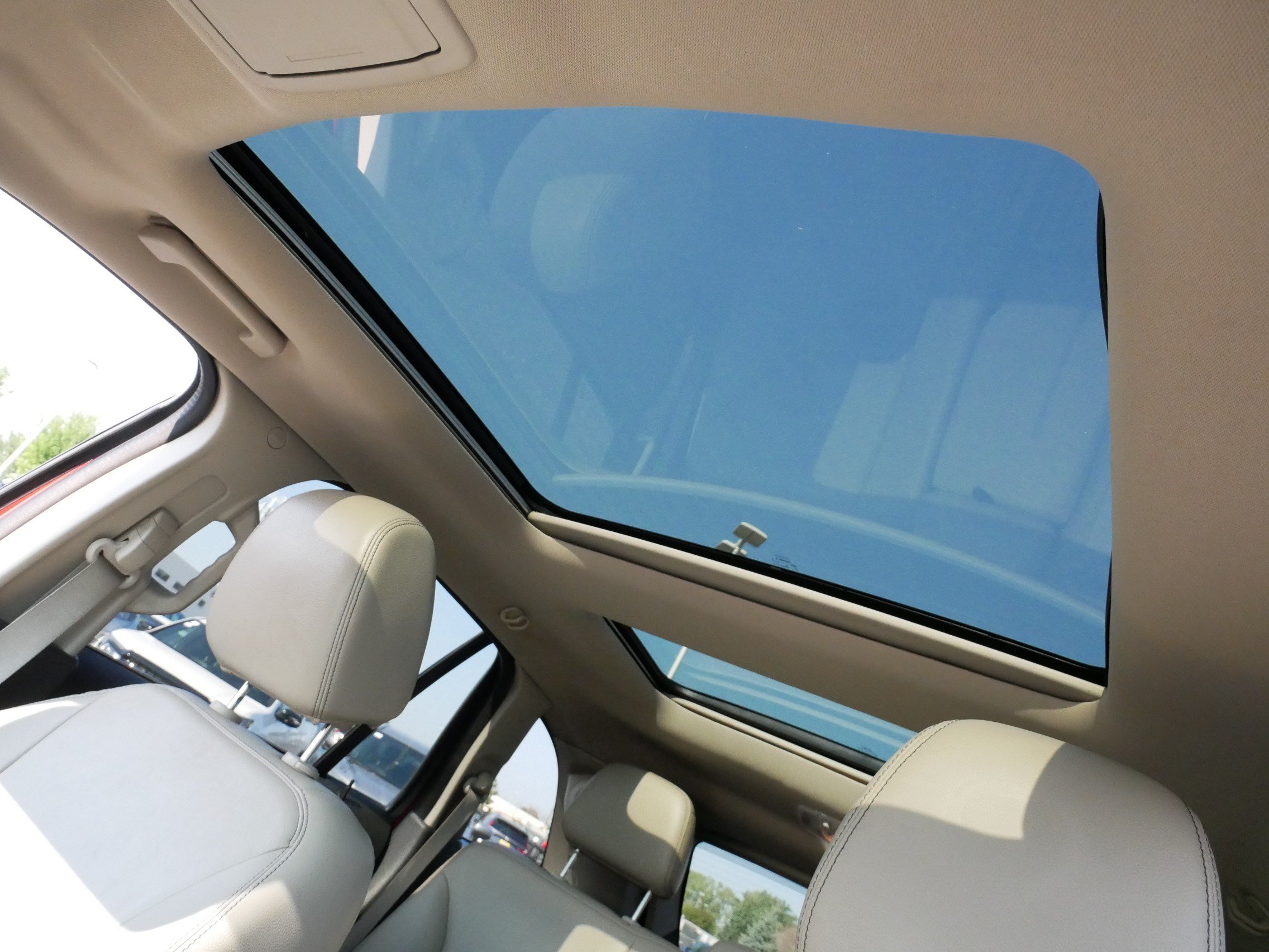 Used 2014 Ford Edge Limited w/ Equipment Group 302A AWD/4WD image 31